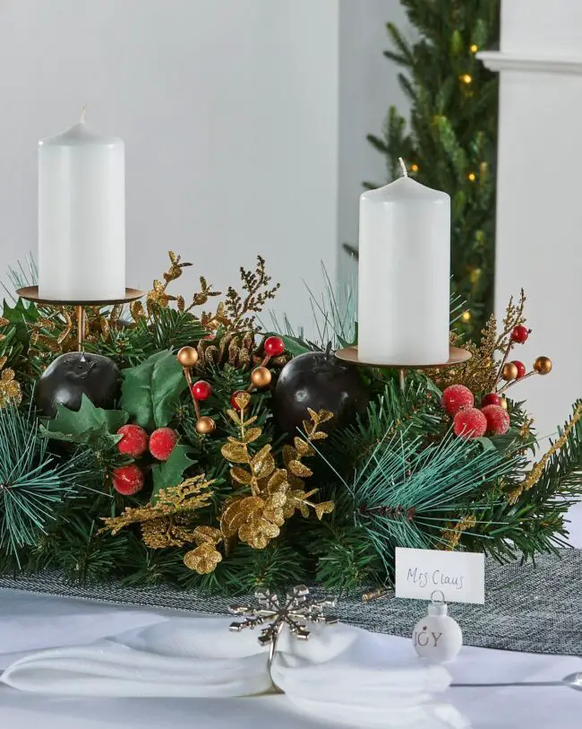 Chic Black and Gold Centerpiece