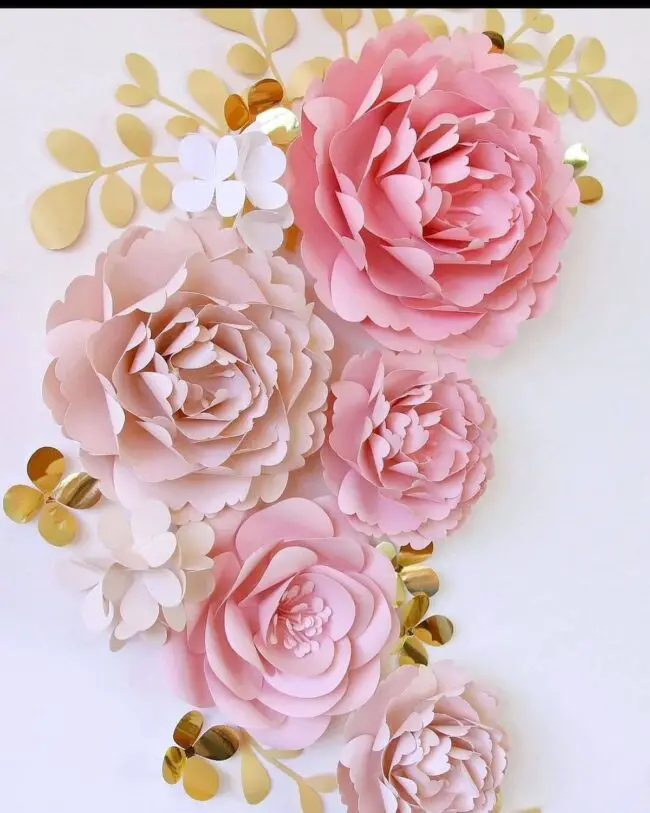 Charming Pink and Gold Floral Decor