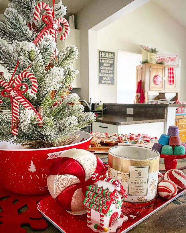 Charming Holiday Touches for Your Kitchen