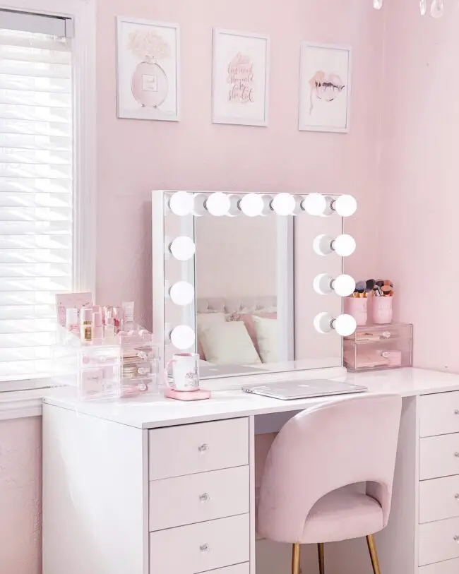 Hollywood-Style Vanity with Bright Lights