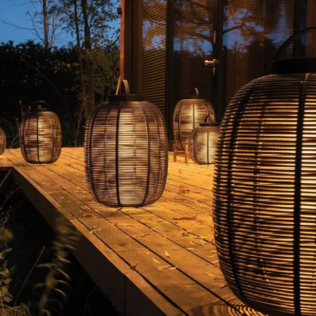 Lantern-Lit Walkway Charm