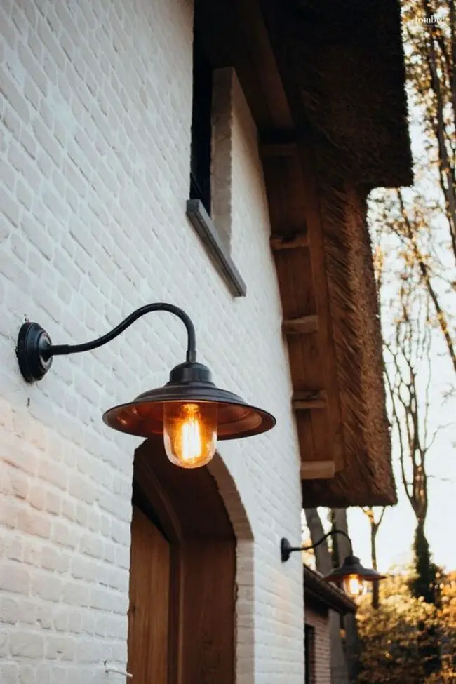 Gooseneck Wall Lighting with Farmhouse Charm