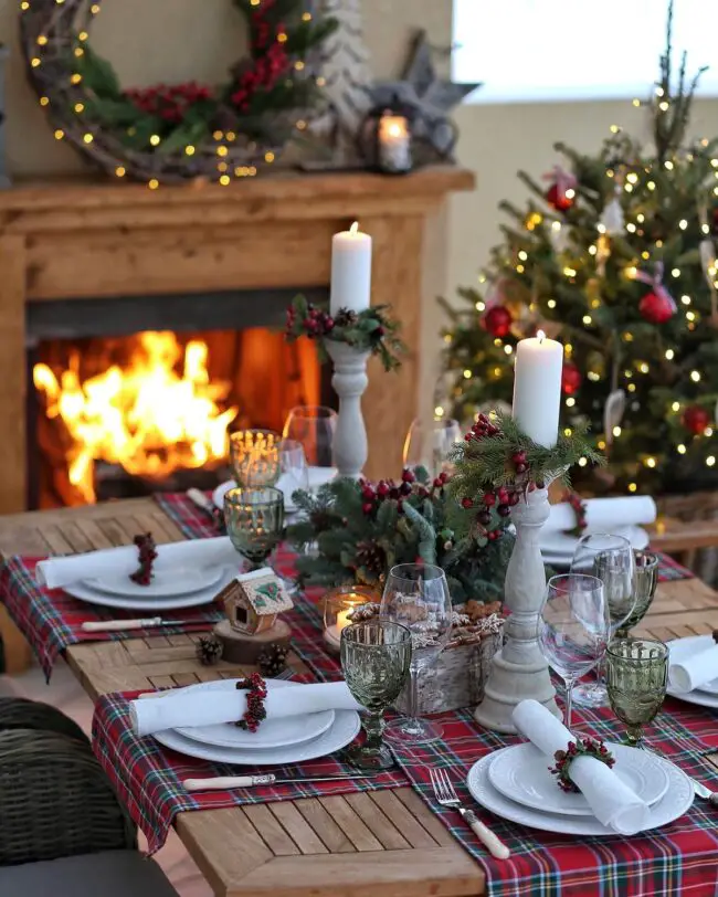 Why a Table Runner is the Key to a Stunning Holiday Tablescape