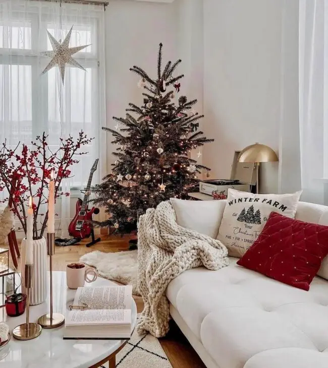 Chic and Inviting Holiday Retreat 2024