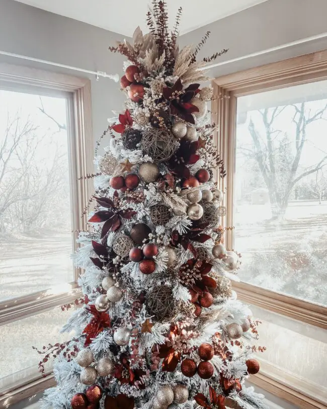 Charming Rustic Christmas Tree Inspirations