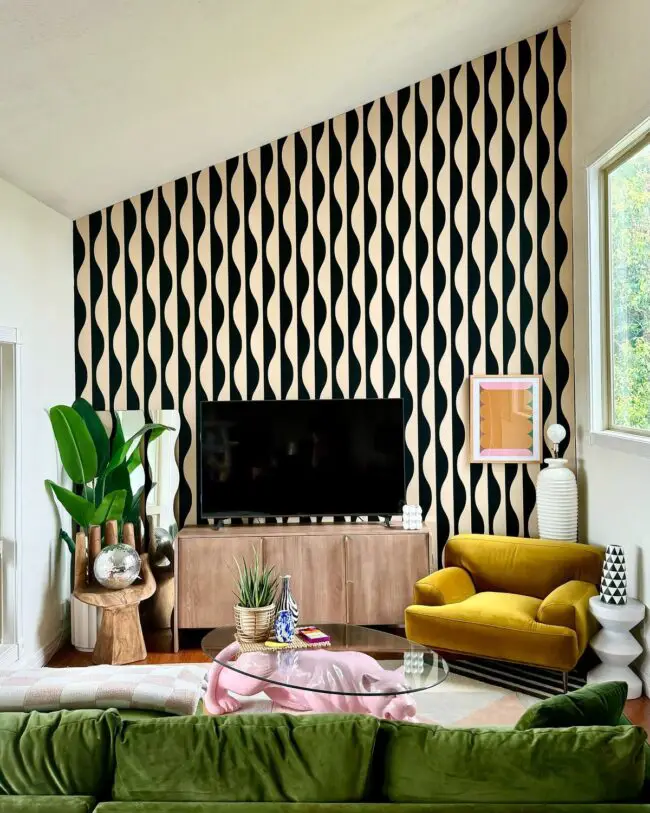 Retro Black and Cream Wallpaper for Bold Style