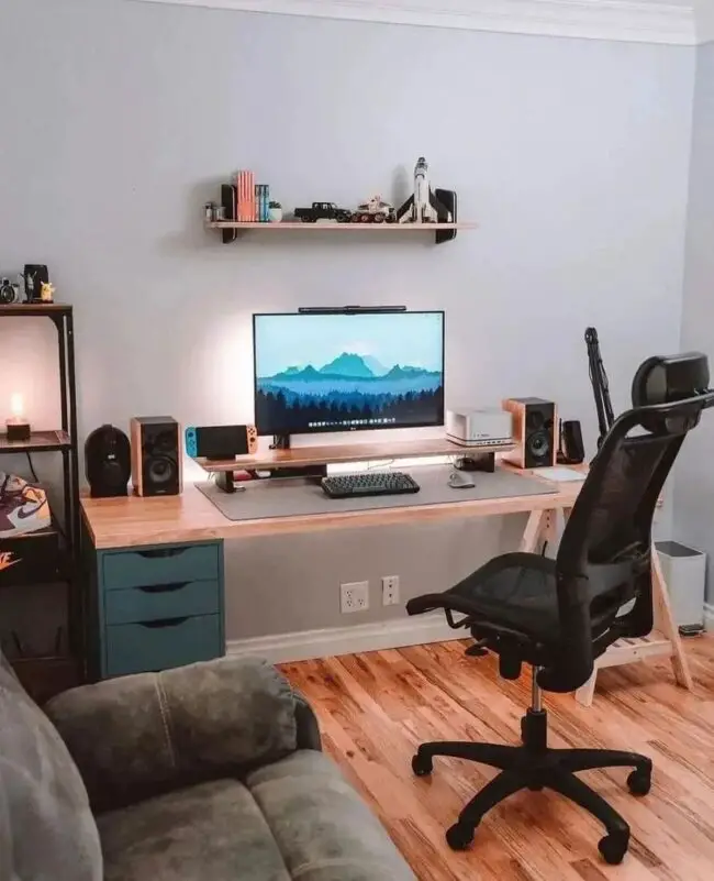 Neat and Cozy Gaming Setup