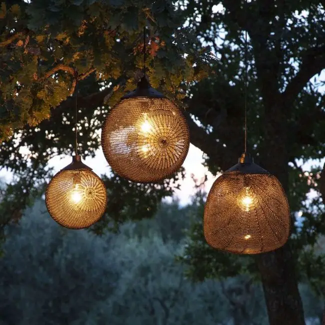 Wicker Pendant Lighting with Classic Elegance