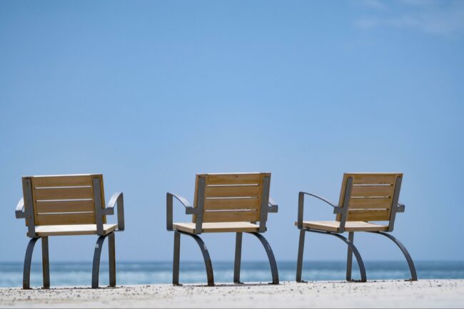 What Are the Best Materials for Beach Chairs That Offer Both Comfort and Style?