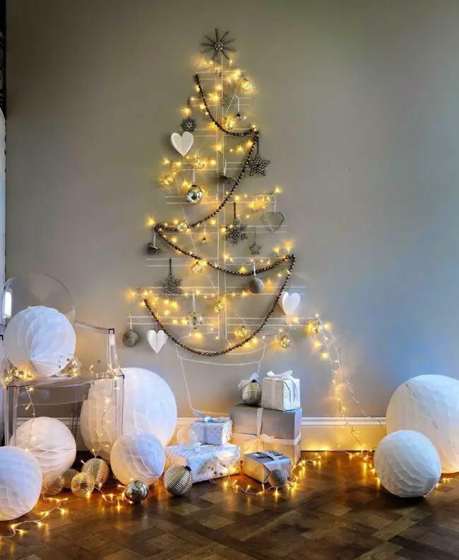 Chic Modern Wall Christmas Tree Design