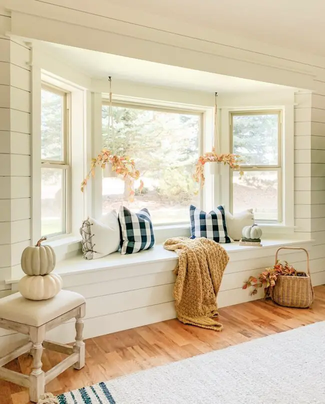 Essential Design Elements for a Comfortable Window Seat