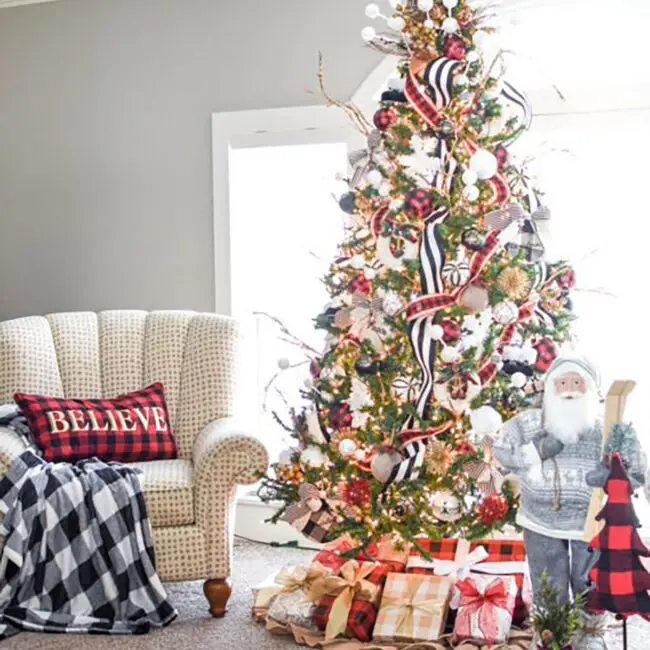 Charming Christmas Tree Adorned with Buffalo Check