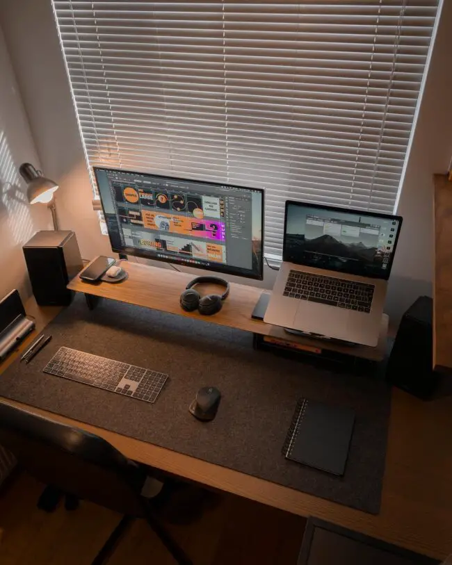 Minimalist Designer Home Office