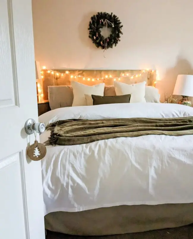 Simple and Inviting Holiday Warmth