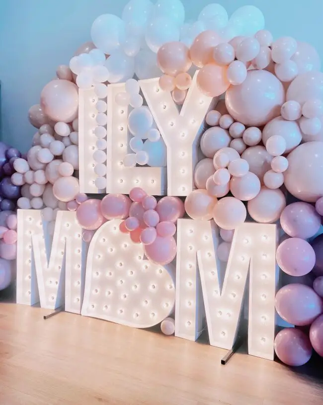 Bright ILY MOM Balloon Display Idea