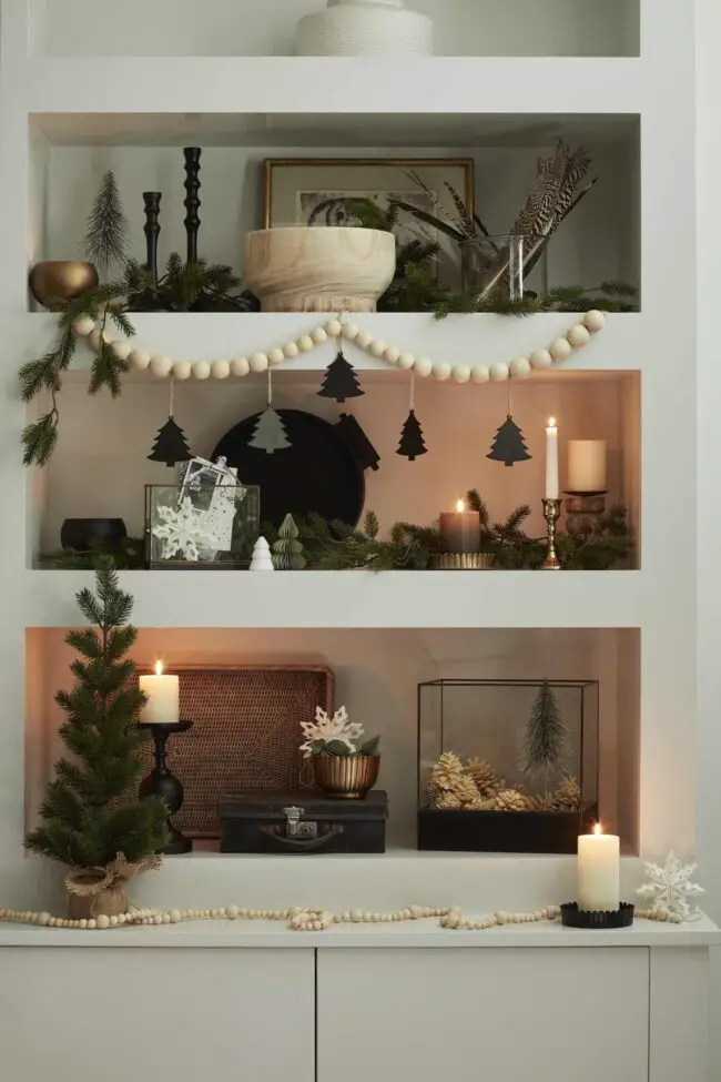 Charming Rustic Shelf Arrangement Ideas