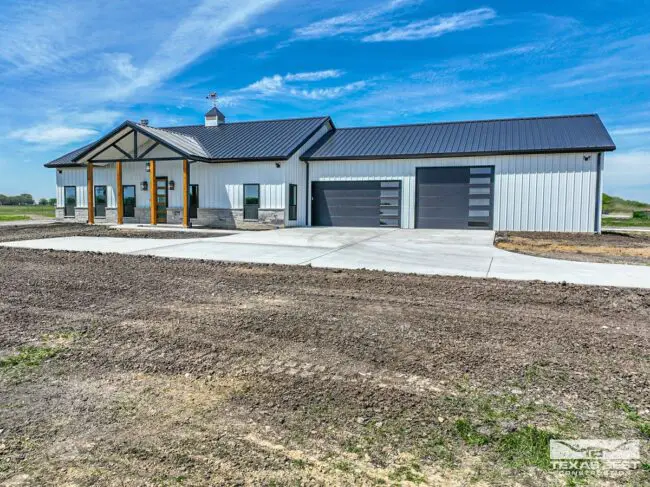 Spacious Industrial-Inspired Barn