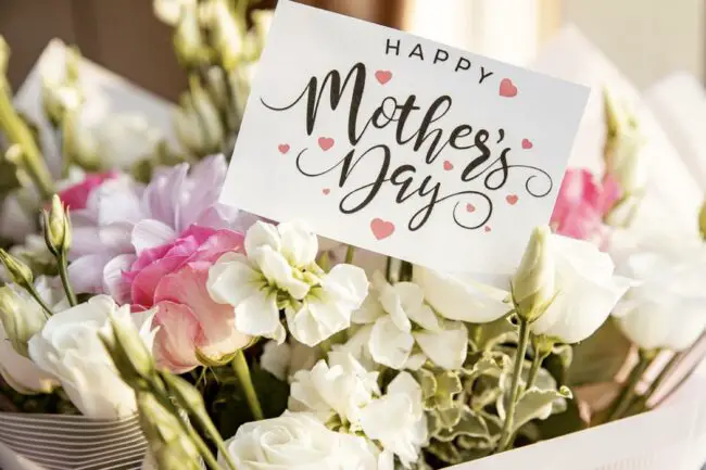 Choosing the Right Theme for Mother’s Day Decor